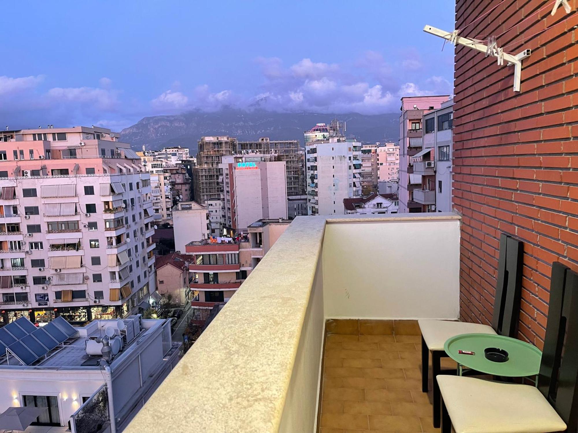 City Center Apartment Galeria Тирана Экстерьер фото
